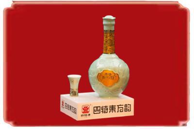 巴中巴州烟酒回收四特酒.jpg